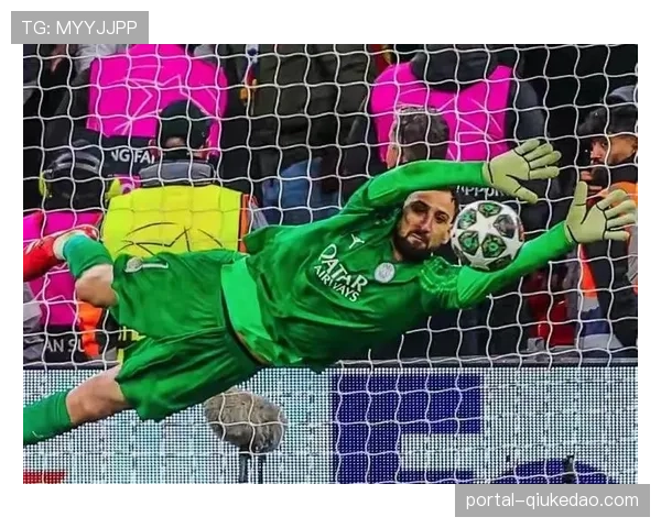 争议瞬间:VAR长时间复核后取消巴黎圣日耳曼点球判罚 争议瞬间:VAR长时间复核后取消巴黎圣日耳曼点球判罚